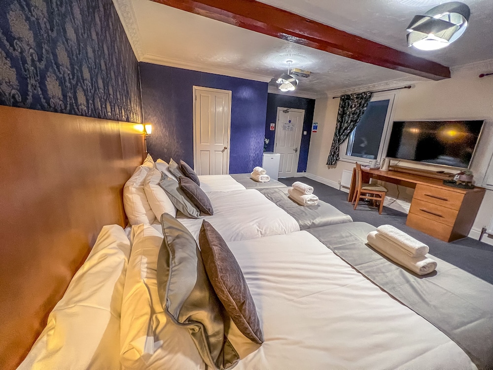 Premium Triple Room, Ensuite, Harbor View photo 3