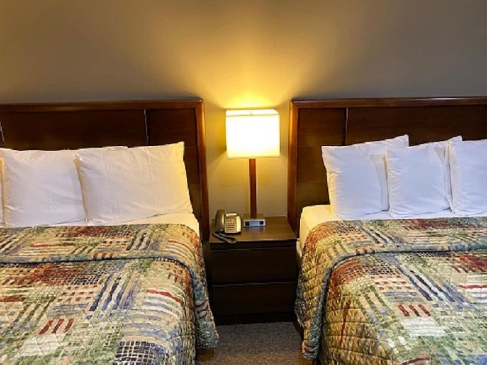 Standard Room, 2 Queen Beds, Refrigerator & Microwave photo 1