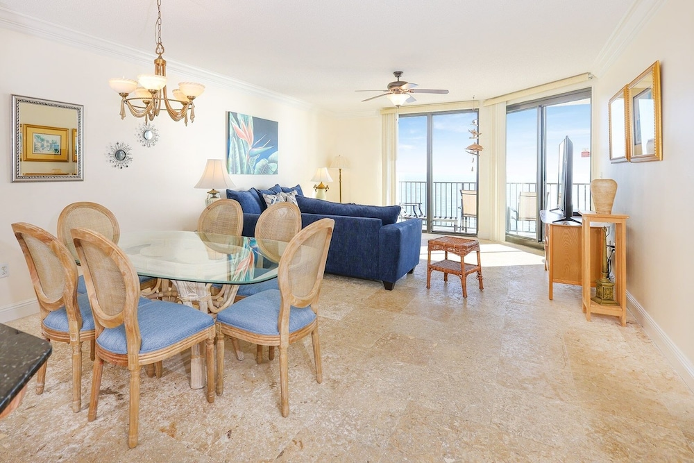 Condo, 3 Bedrooms