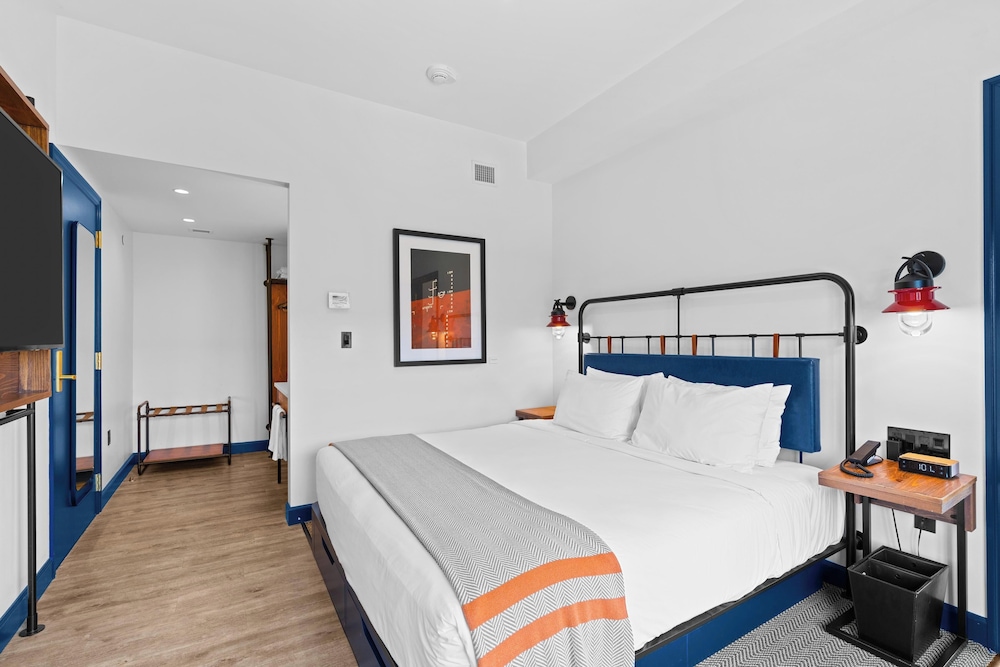 Suite (Maritime) photo 2