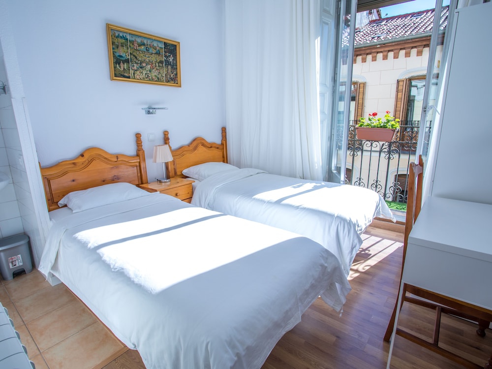 Basic Double or Twin Room, 1 Bedroom, Balcony, City View