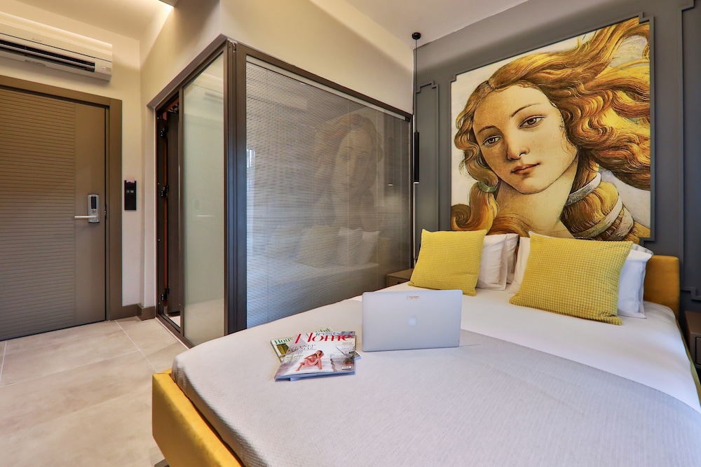 Standard Double Room - Photo 10