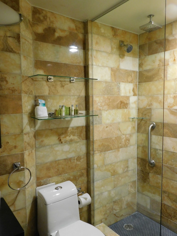 Suite, 2 Queen Beds, Accessible, Non Smoking - Photo 7