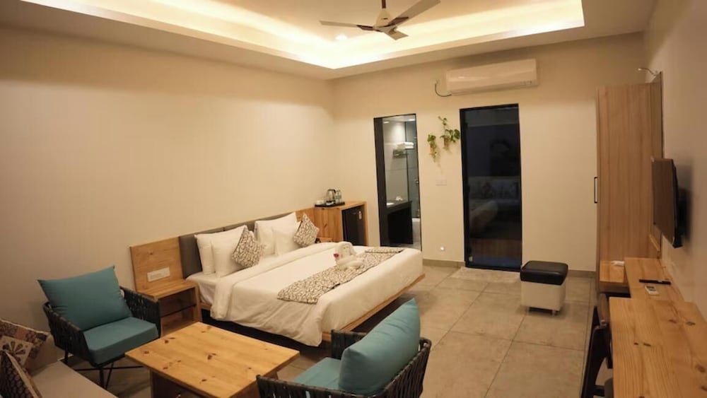 Premium Cottage with Sitting Area photo 3