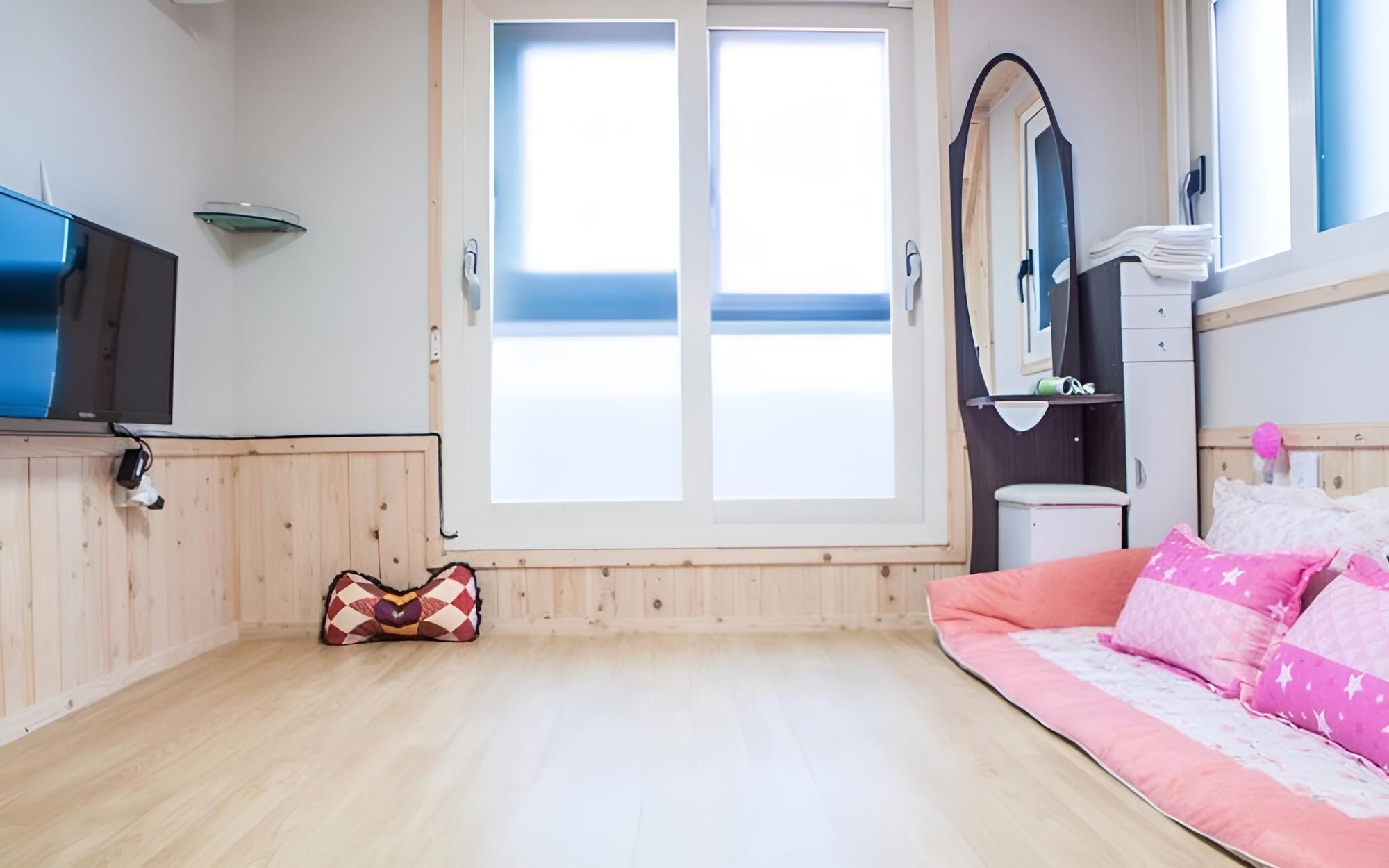 Room (Duplex (small room)) photo 1