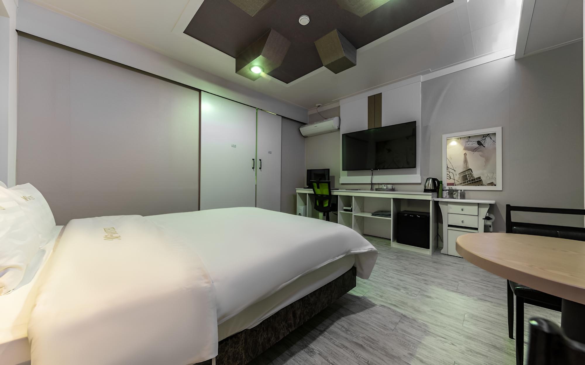 Room (Standard Room) photo 1