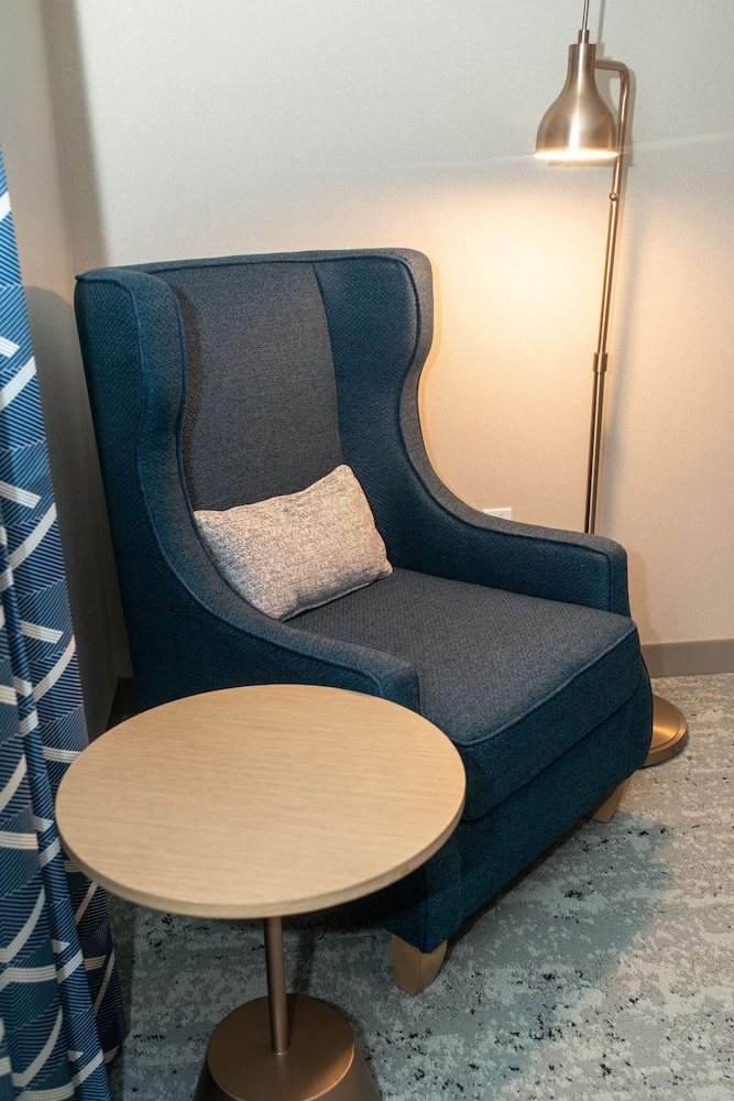 Room, 1 King Bed, Accessible, Bathtub (Mobility & Hearing) - Photo 1