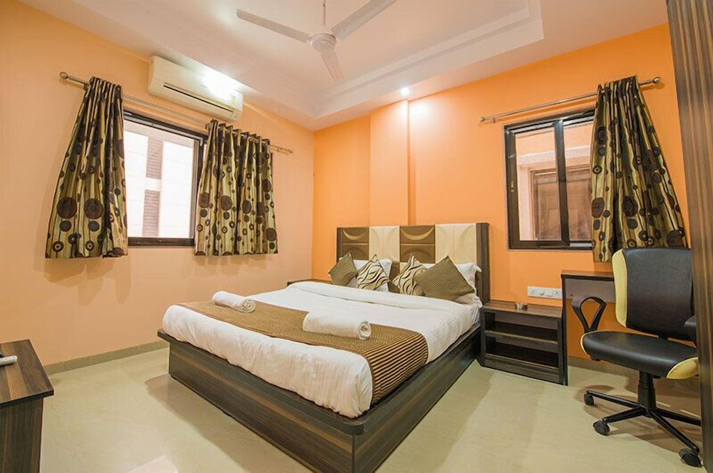 1BHK Room With Hall & Kitchen