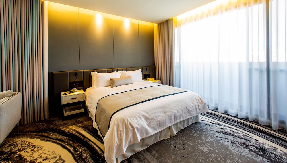 Executive Double Room, Non Smoking, Balcony photo 1