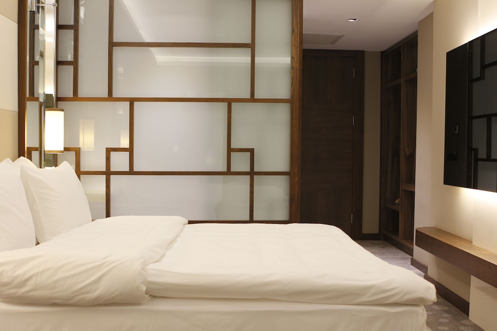 Economy Double or Twin Room photo 2