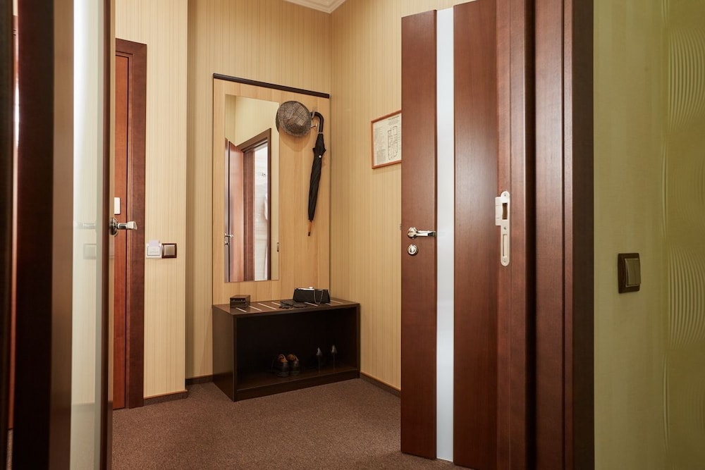 Junior Room, Balcony