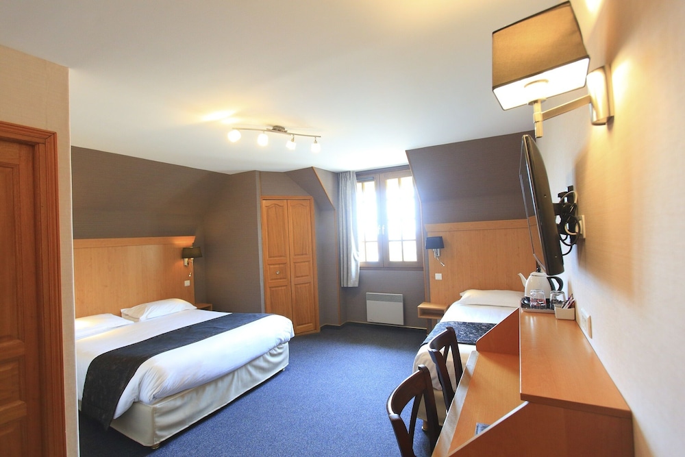 Superior Triple Room photo 3