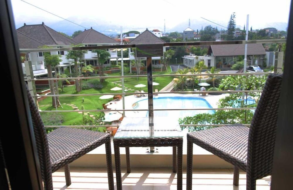 Deluxe Room, Balcony photo 2