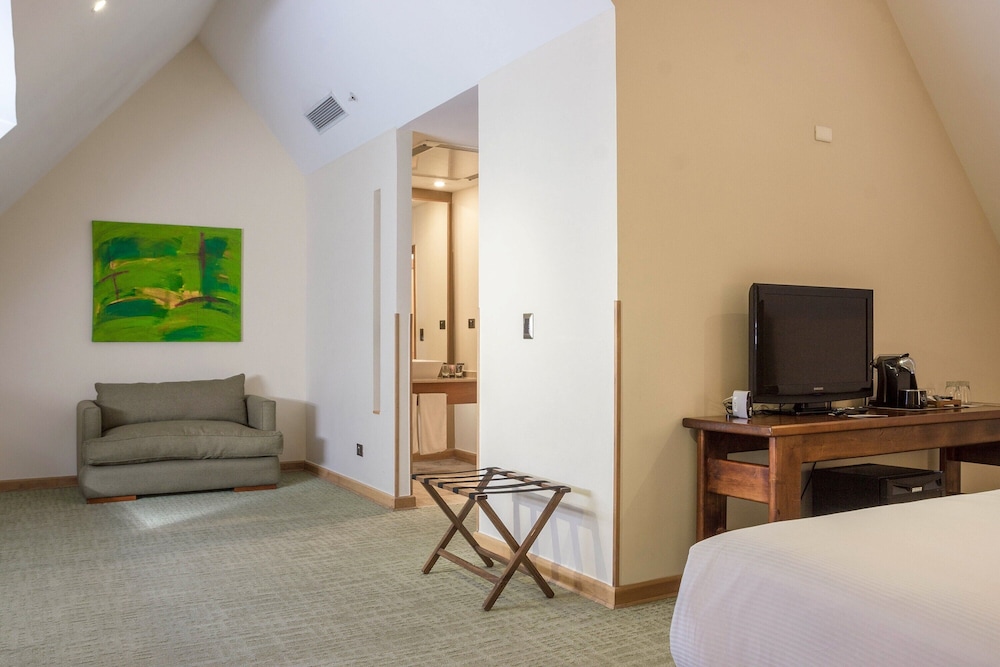Standard Room, Non Smoking - Photo 3