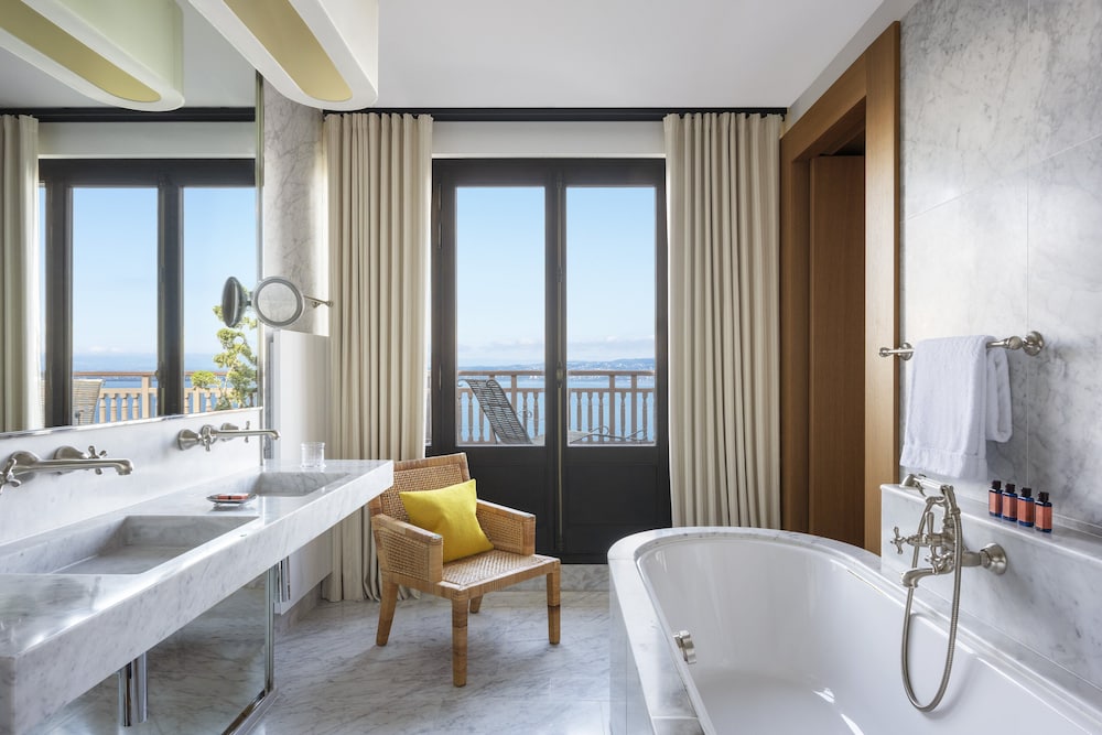 Royal Suite, 2 Bedrooms photo