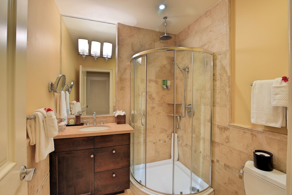 Suite, 2 Bedrooms, Oceanfront - Photo 16