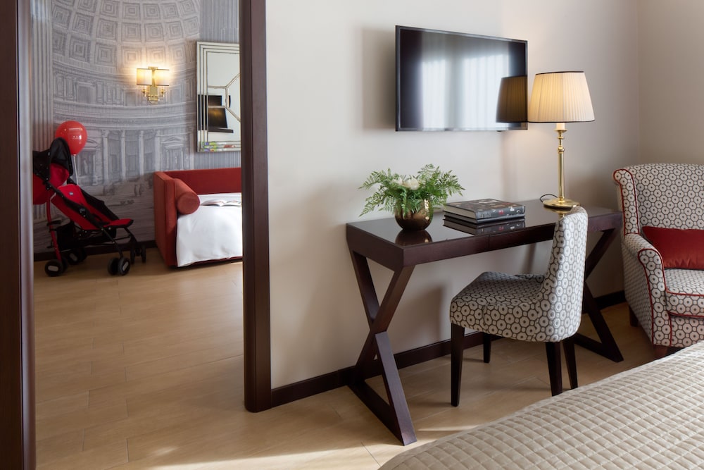 Room, Connecting Rooms