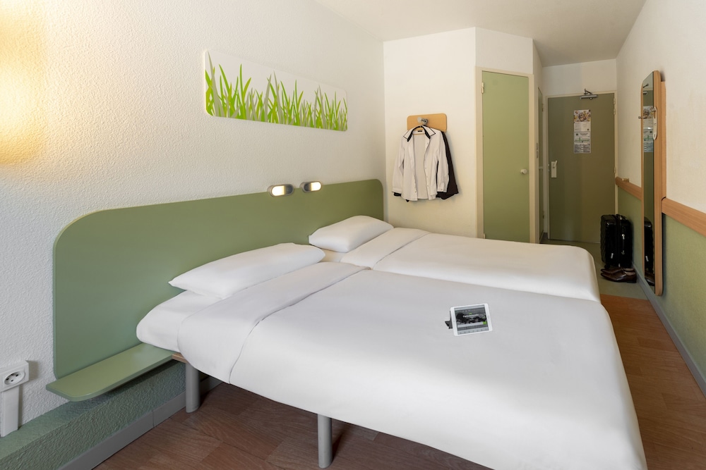 Twin Room, Non Smoking photo 3