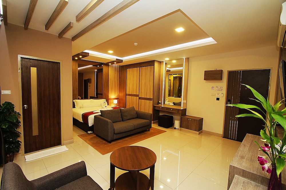 Super Superior Plus King Room (B-Building)
