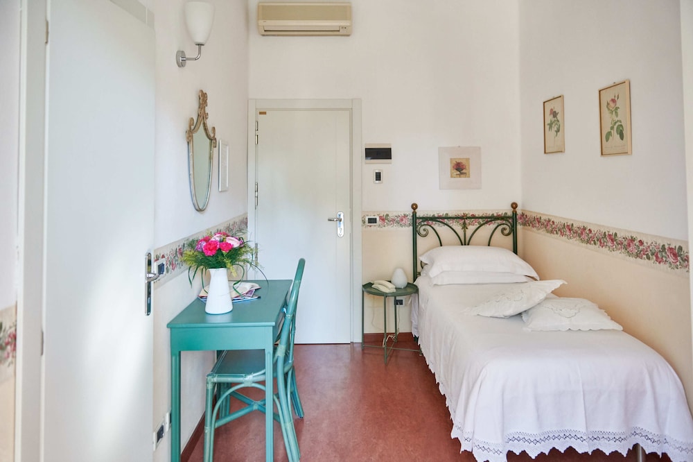 Single Room, Garden View photo 1