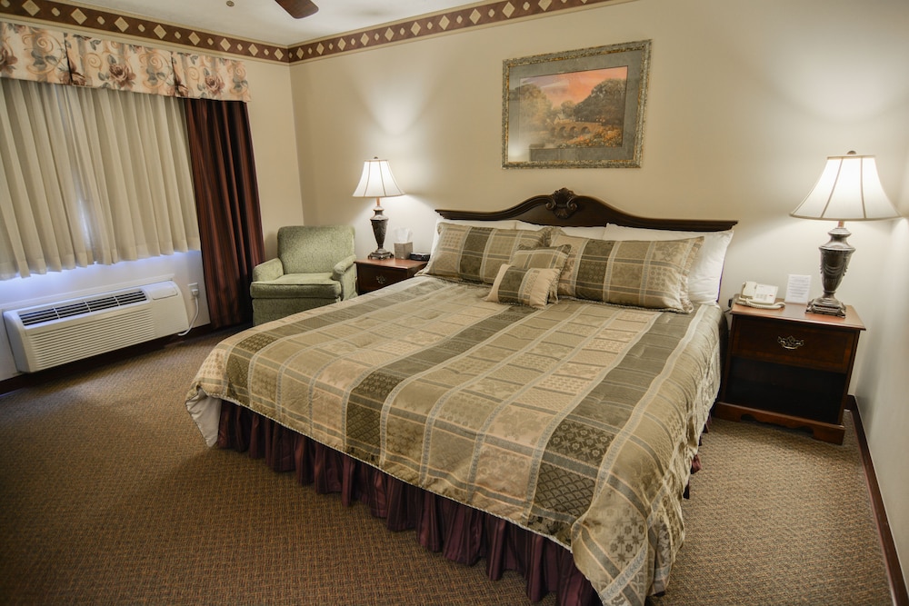 Standard Room, 1 King Bed