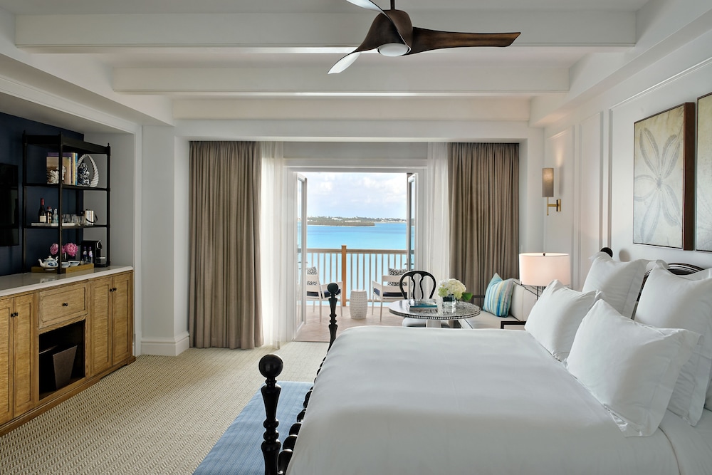 Superior Room, 1 King Bed photo 2