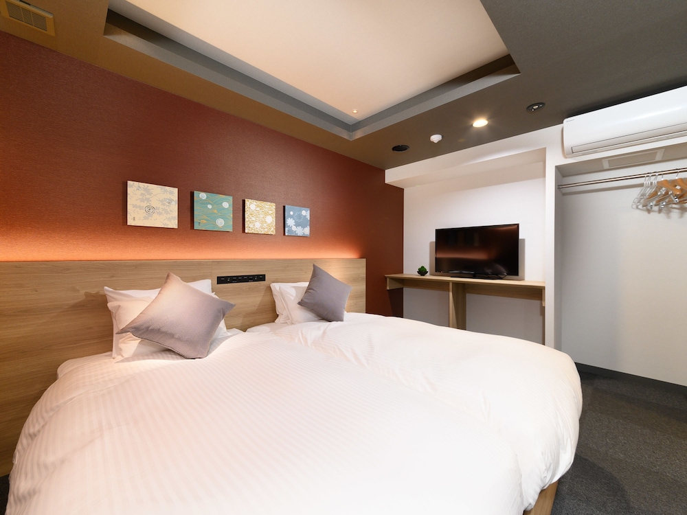 Two-Bedroom Family Suite, Non Smoking - Photo 3