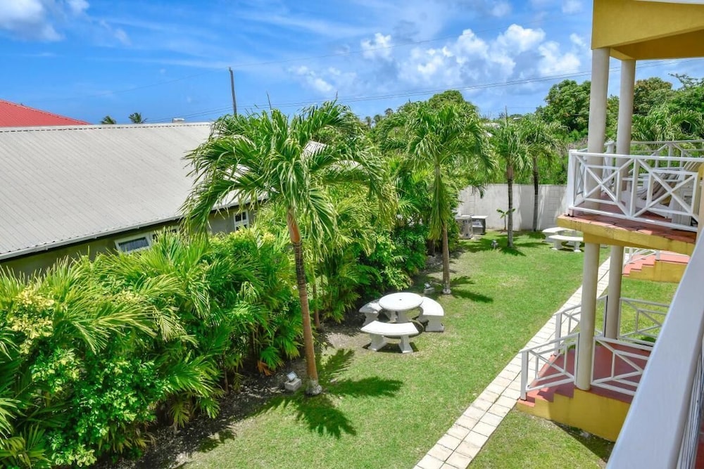 Apartment, 2 Bedrooms, Balcony, Garden View photo 2