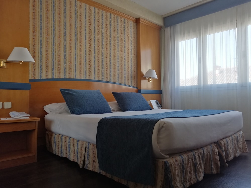 Double Room, 1 Queen Bed - Photo 1