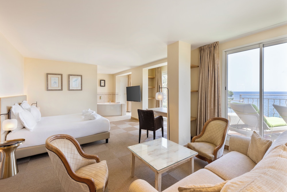 Suite, 1 King Bed, Terrace, Sea View - Photo 4