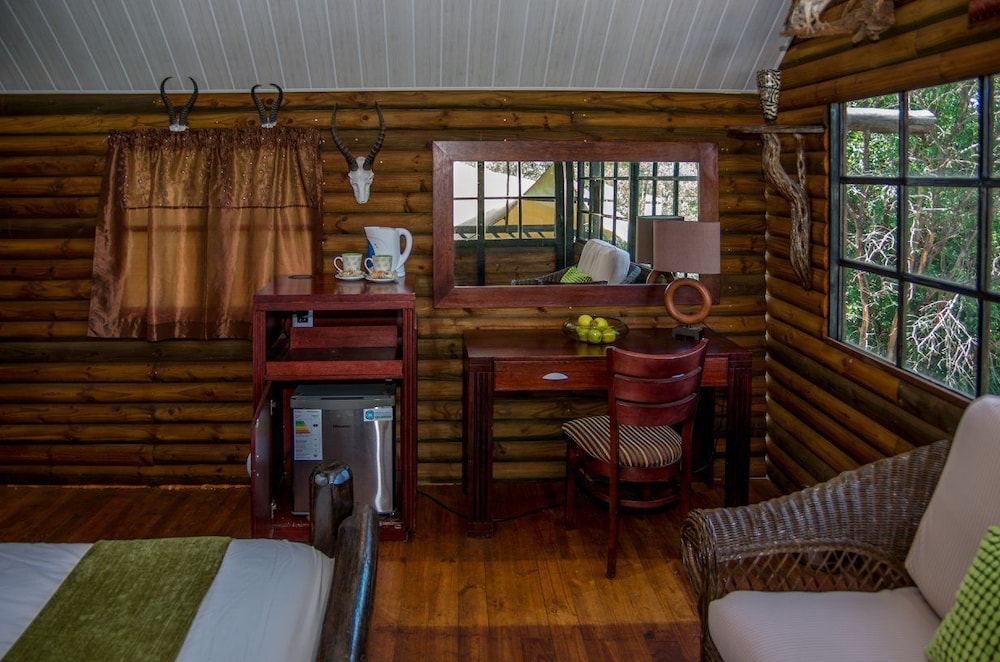House Hornbill Main Room photo 3