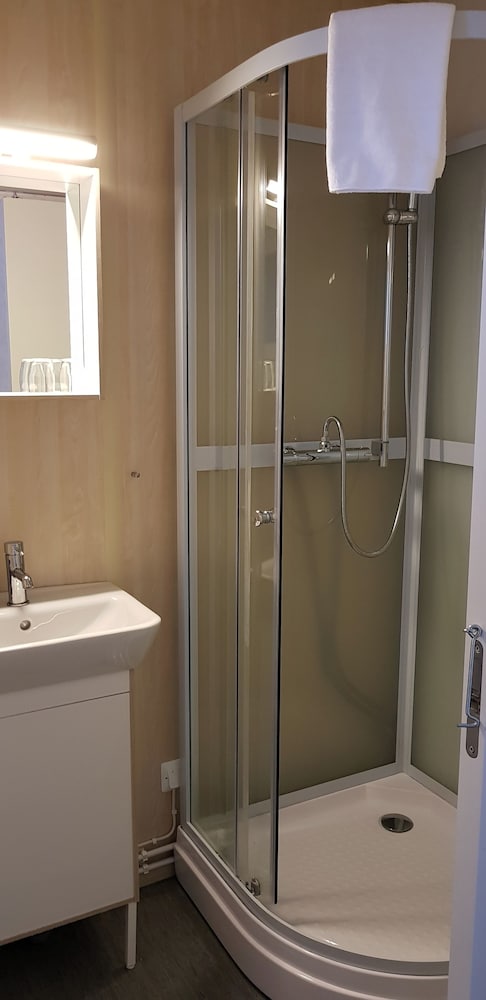 Double or Twin Room, Private Bathroom photo 3