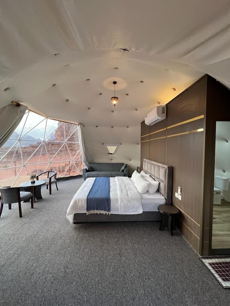 Panoramic Double Room, 1 King Bed, Mountain View photo 1
