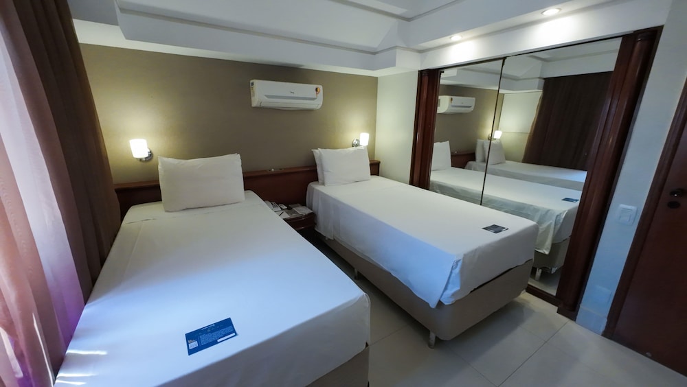 Deluxe Room, 3 Twin Beds