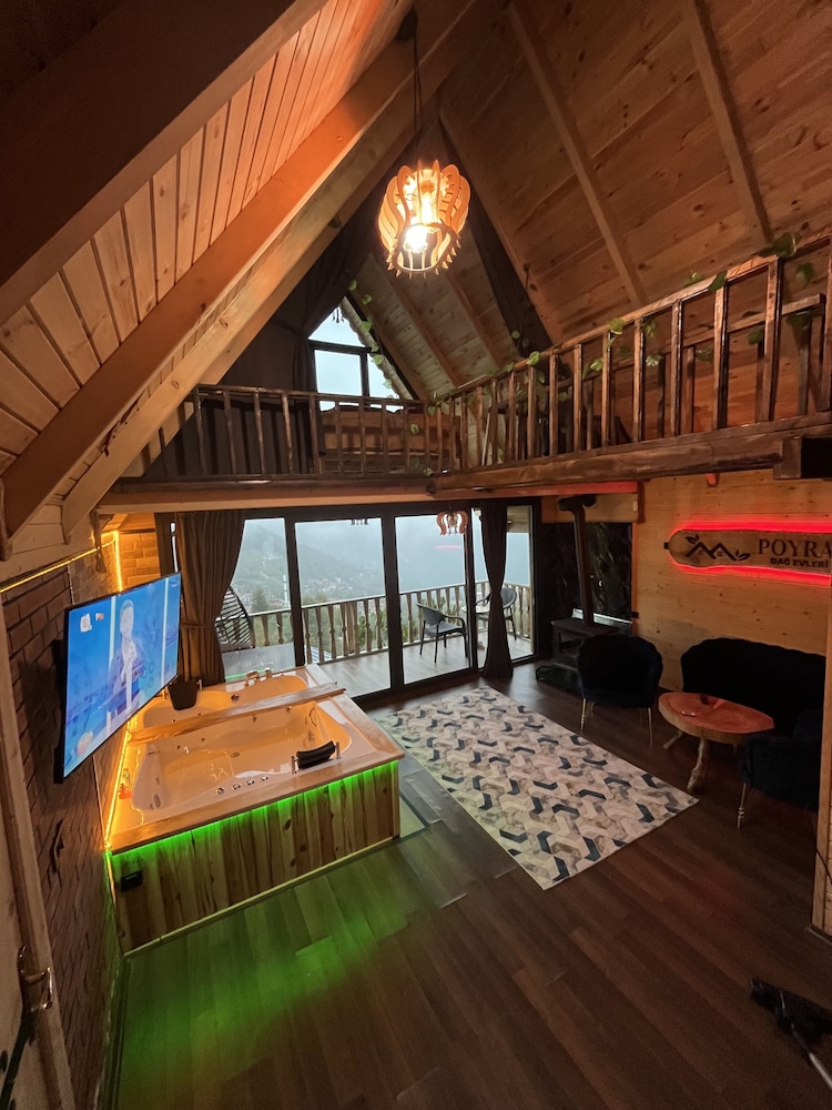 Superior Bungalow photo 3