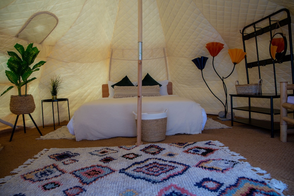 Romantic Tent photo 2