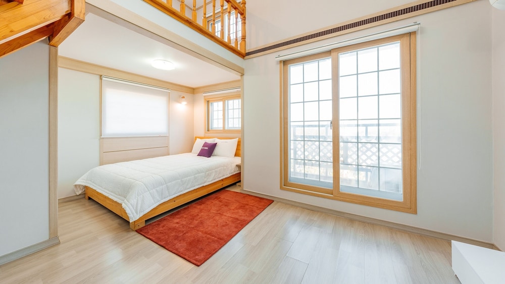 Basic Room, 2 Bedrooms (Gomsal 201 (Terrace, Pet friendly))