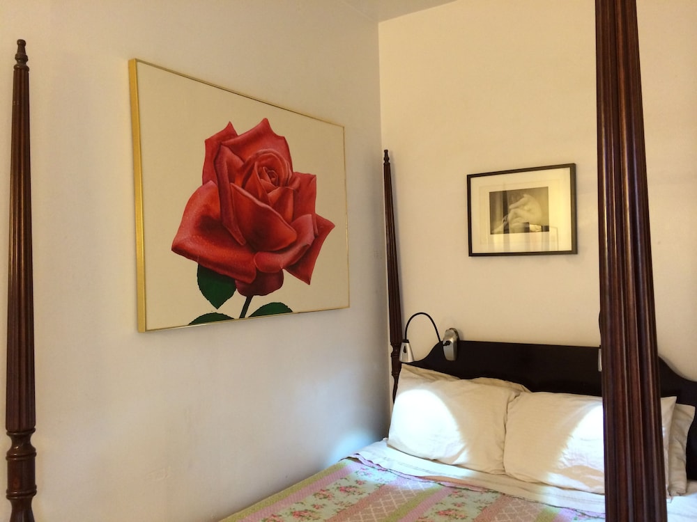 Classic Studio, W71st/Broadway photo 1