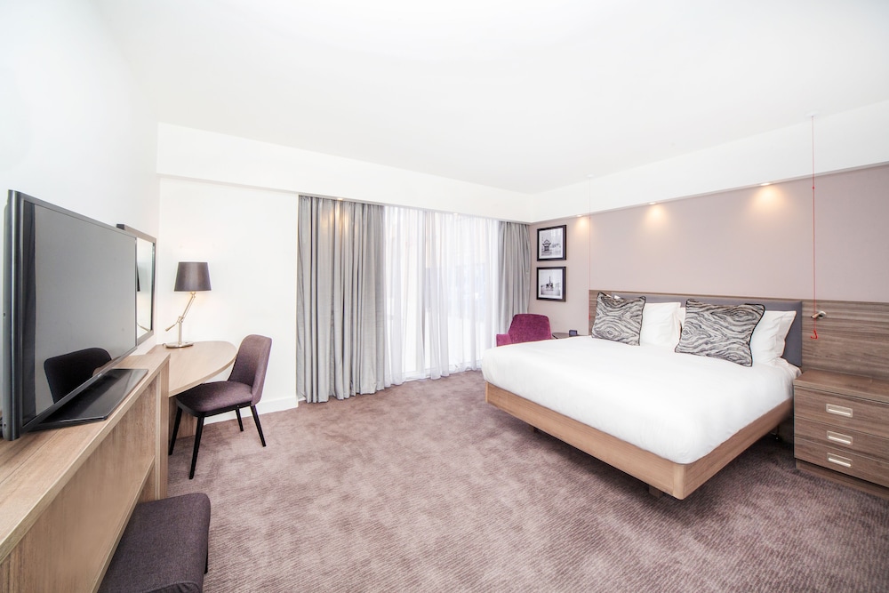 Room, 1 Queen Bed, Accessible - Photo 5