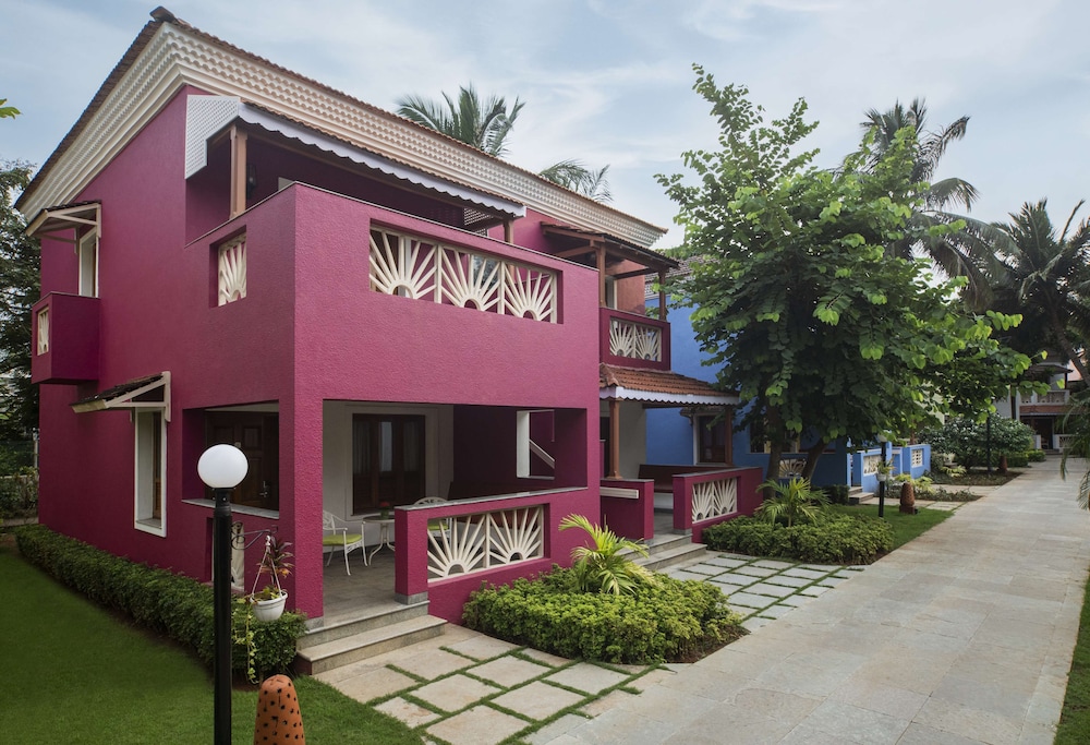 Premium Room with Balcony and Garden View ( Villas )