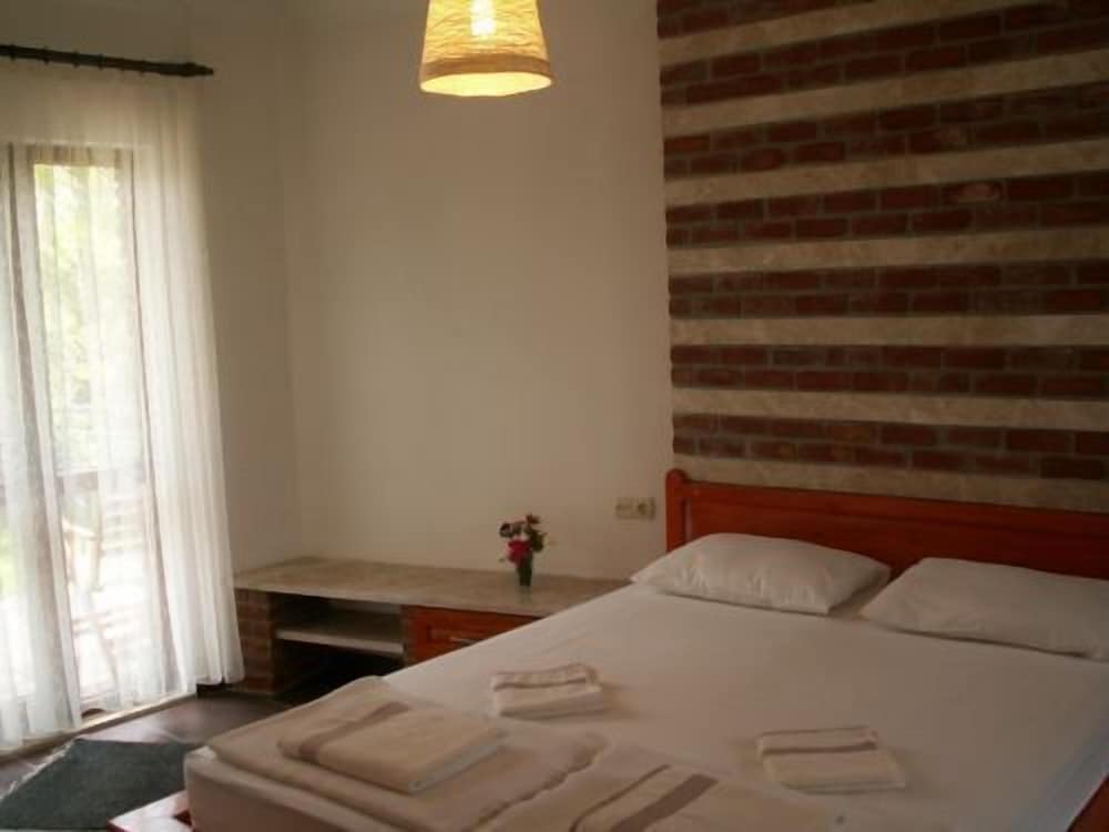 Standard Double Or Twin Room photo 3