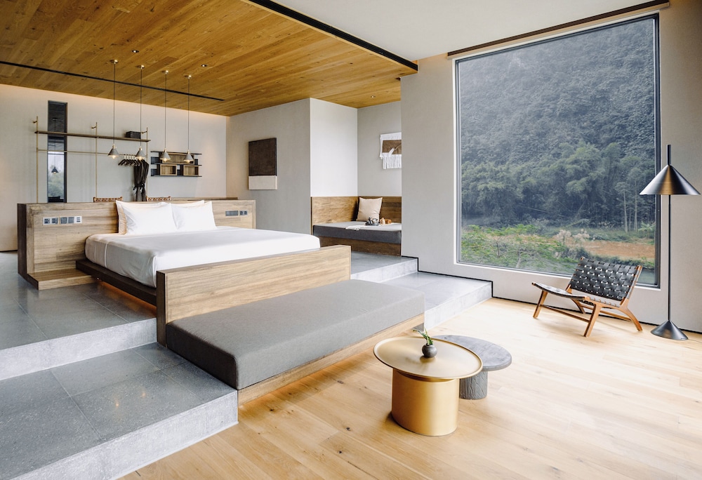 Luxury Suite, 1 King Bed photo 1