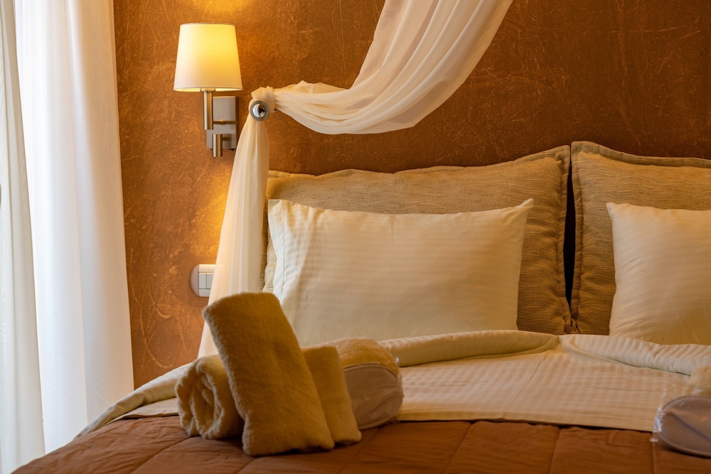 Design Double Room, 1 Queen Bed, Sea View photo 2