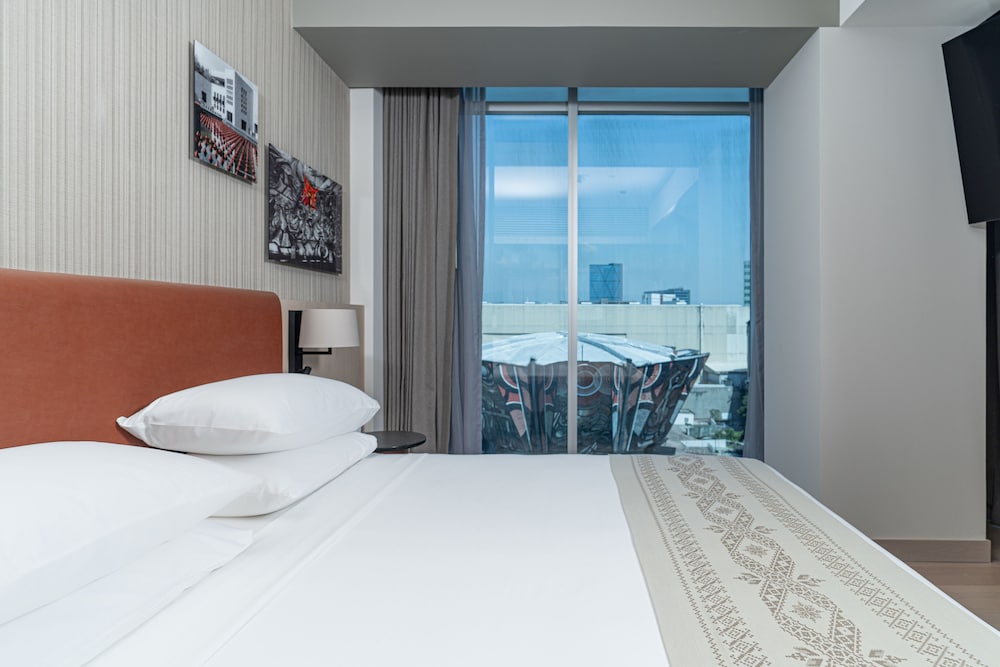 Suite (Regency) - Photo 8