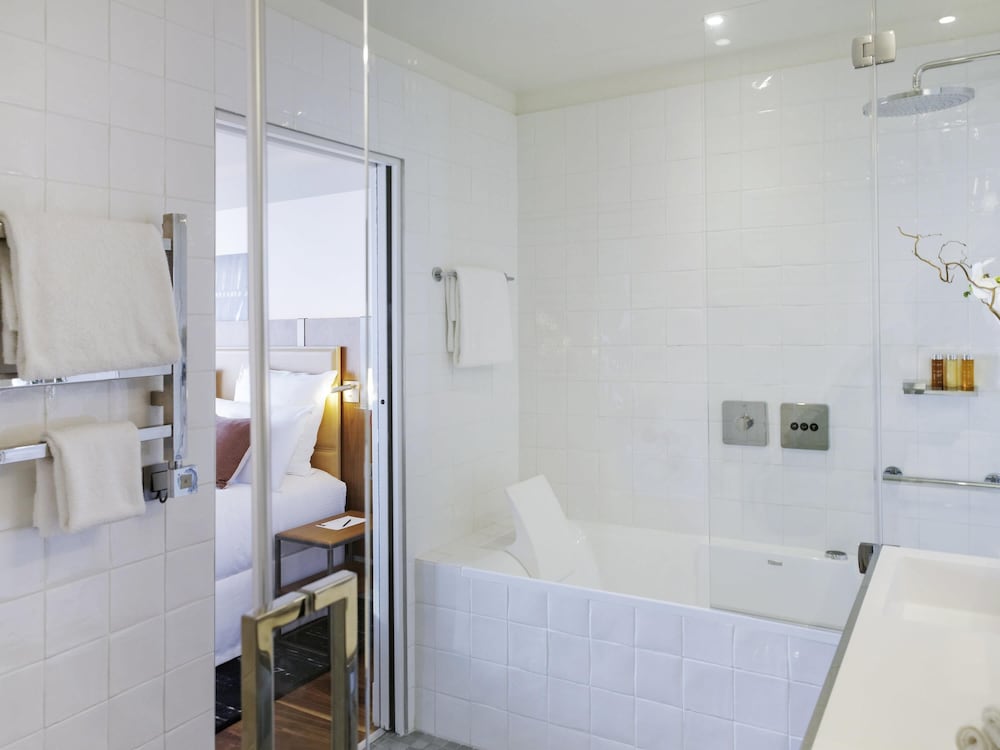 Junior Suite, 1 Queen Bed, Terrace