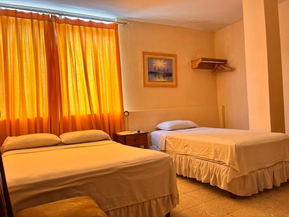 Superior Triple Room, Multiple Beds, Private Bathroom photo 2