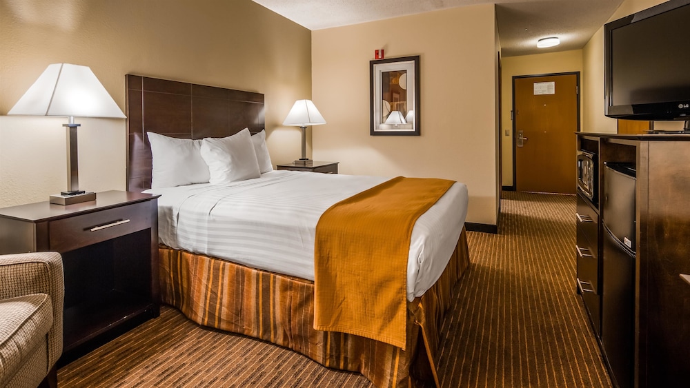 Standard Room, 1 Queen Bed, Accessible, Non Smoking (Refrigerator & Microwave ) photo 1