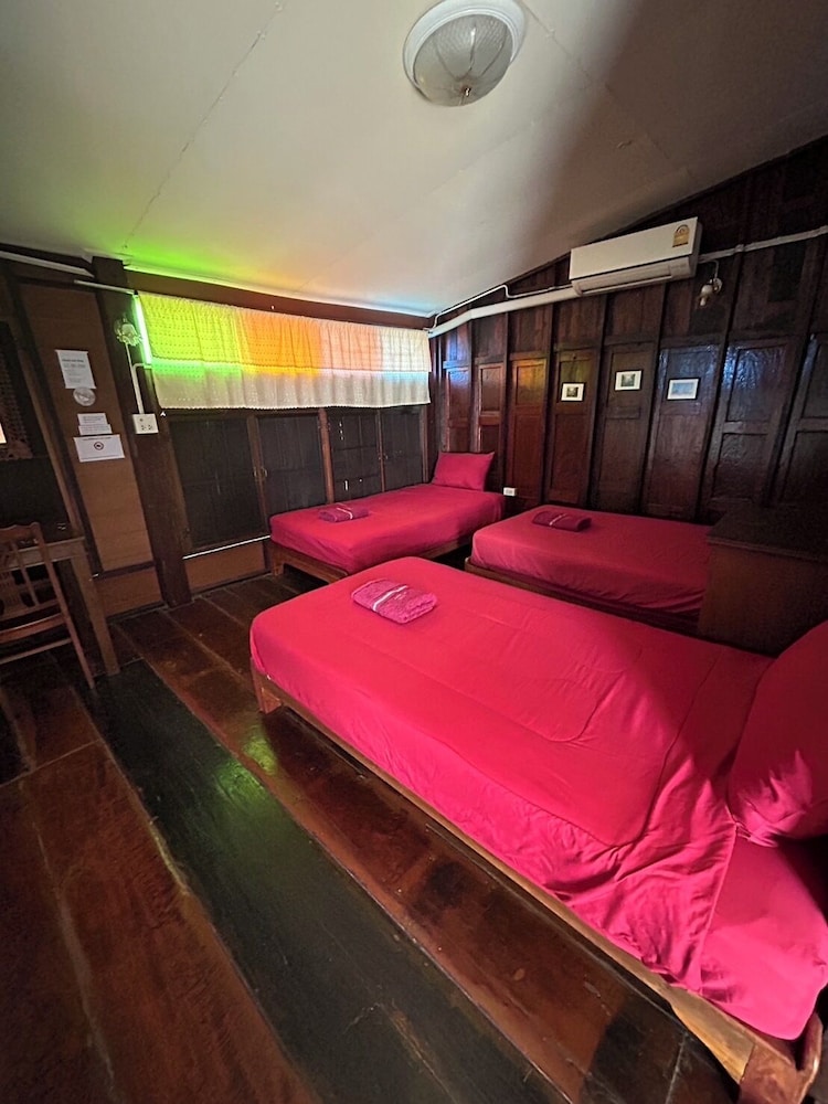 Triple Room with Air Conditioning photo 2