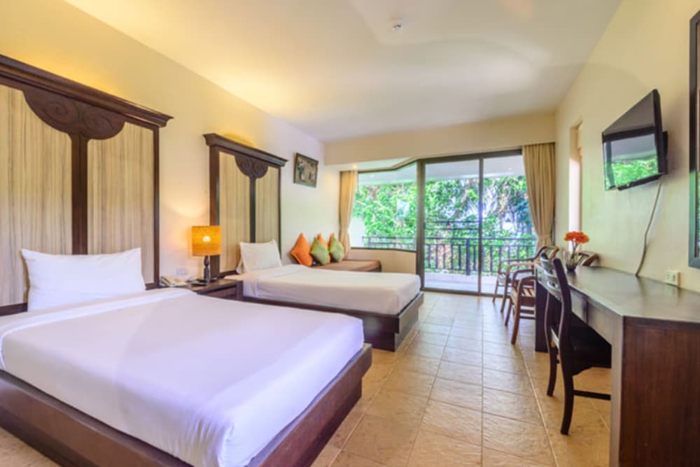 Deluxe Premium Double or Twin Room photo 3
