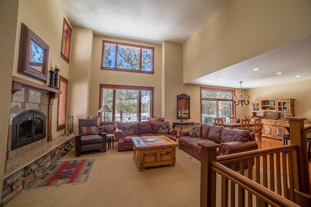 Townhome, 4 Bedrooms